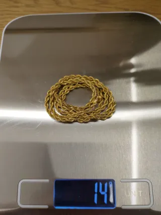 Cordón bañado en oro