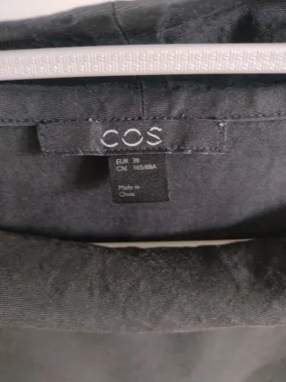 Camisa COS negra talla M 38
No envíos 