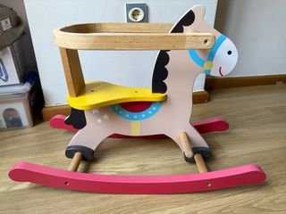 Caballito de madera balancin