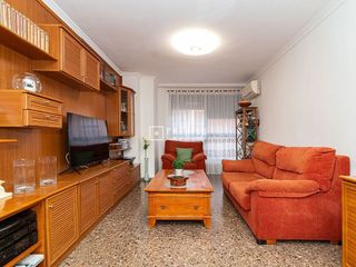 Piso en venta en El Grau en Valencia
