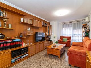 Piso en venta en El Grau en Valencia