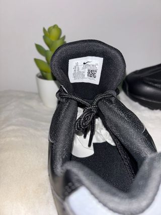 Nike Air Max 95 Negras