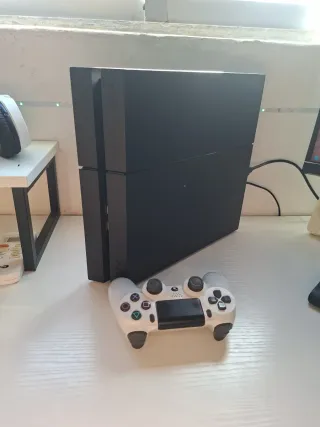 Consola Sony PS4 Negra