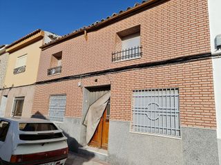 Casa adosada en venta en Quintanar de la Orden