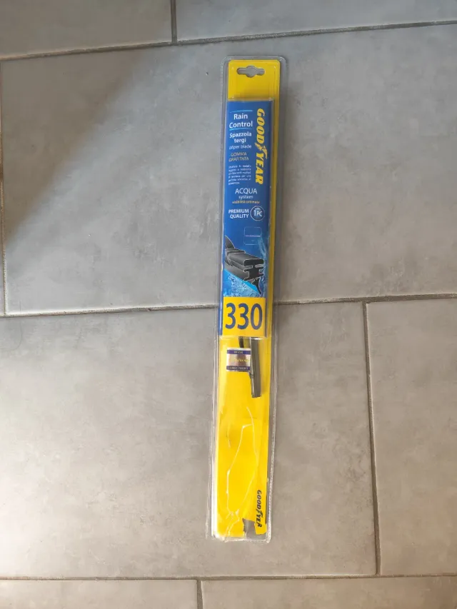 Spazzola tergicristallo Goodyear 330mm