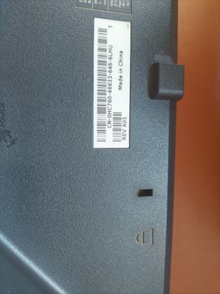 Pantalla Dell, Teclado y Ratones Negros