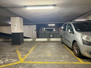 Garaje en venta en San Pedro de Deusto-La Ribera en Bilbao