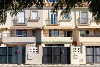 Chalet en venta en Playamar en Torremolinos