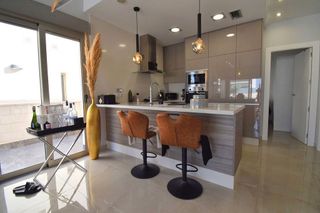 Casa pareada en venta en Campos de Golf - Villa Martin - Los Dolses en Orihuela
