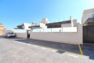 Casa pareada en venta en Campos de Golf - Villa Martin - Los Dolses en Orihuela