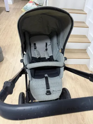 Carrito Jane Muum Trío + Base Isofix.