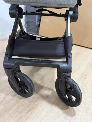 Carrito Jane Muum Trío + Base Isofix.