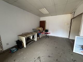 Local comercial en venta en Eixample Nord – La Devesa en Girona