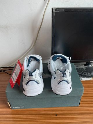 New Bálánce 530 White Navy  Talla 40.5