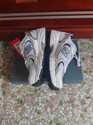 New Bálánce 530 White Navy  Talla 40.5