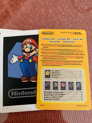 Nintendo 2DS bianco e rosso con accessori