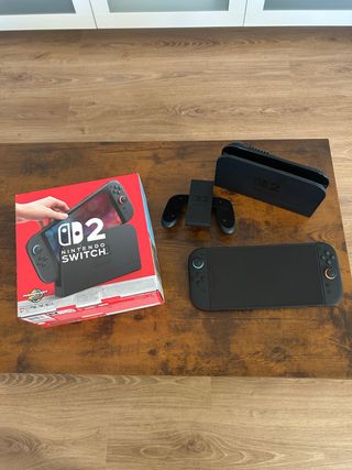 Nintendo Switch 2 (1 mes uso) + Mario Kart World