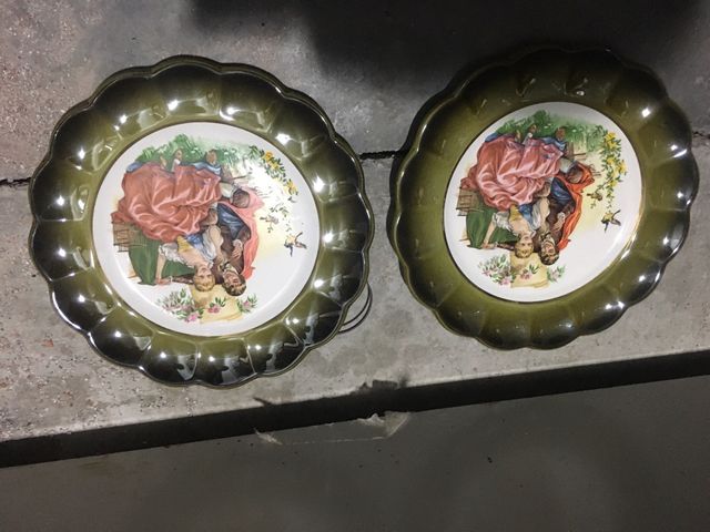 2 Platos Decorativos Vintage Tanagra Santander