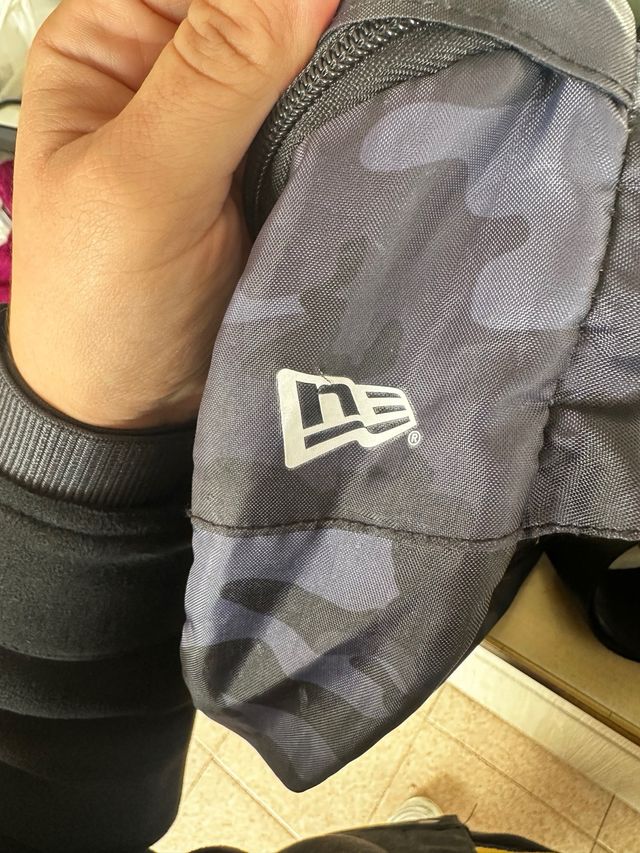 Marsupio New Era Camouflage Nero Grigio