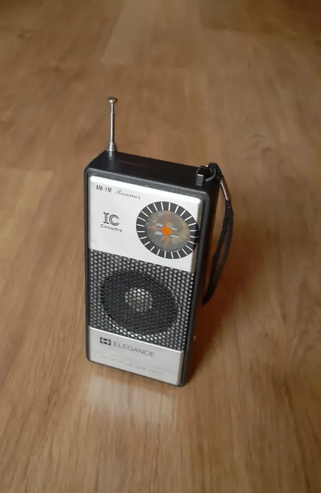 Radio Transistor Elegance AM-FM IC