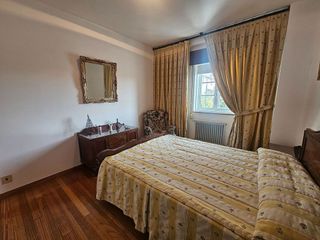 Piso en venta en Ensanche - Sar en Santiago de Compostela
