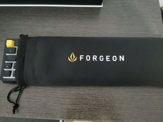 Teclado Gaming Forgeon Clutch 60% RGB