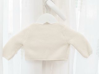 Chaqueta punto color hueso 3/6 meses