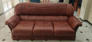 Sofá y sillones de cuero auténtico