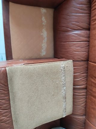 Sofá y sillones de cuero auténtico