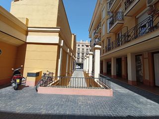 Local comercial en venta en Tomelloso