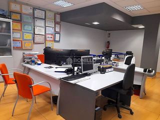 Local comercial en venta en Ensanche en Teruel