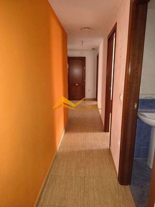 Piso en venta en Linares