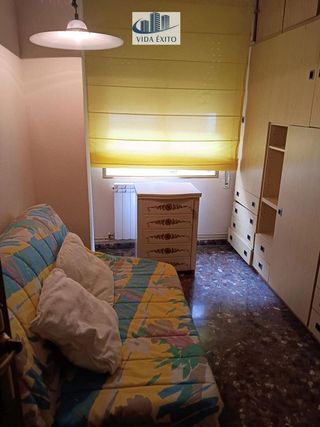 Piso en venta en Linares