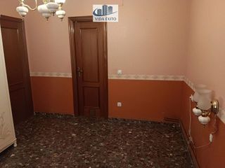 Piso en venta en Linares