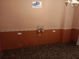 Piso en venta en Linares