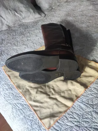 Botas altas mujer cuero marrón. 