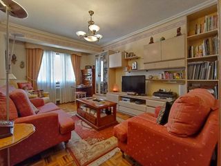 Piso en venta en Plaza España - Villa Pilar - Reyes Católicos - Vadillos en Burgos