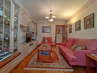 Piso en venta en Plaza España - Villa Pilar - Reyes Católicos - Vadillos en Burgos