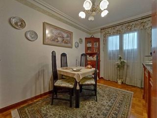 Piso en venta en Plaza España - Villa Pilar - Reyes Católicos - Vadillos en Burgos