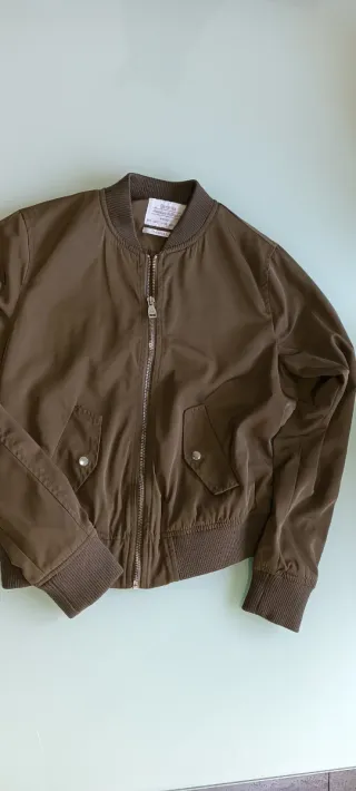 Cazadora verde militar
Ber Talla S
