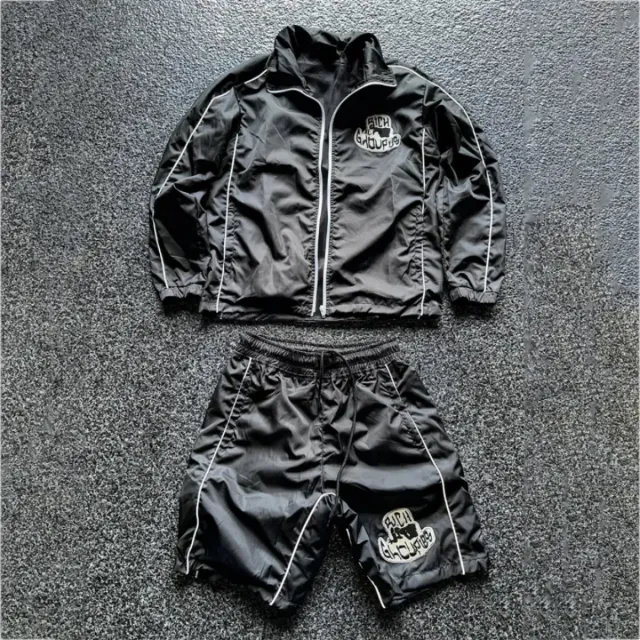 Chándal negro con logo