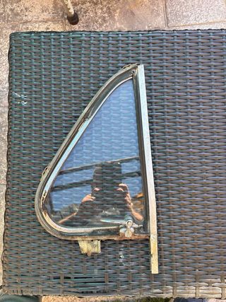 Ventanillas SEAT 600 Triangulares