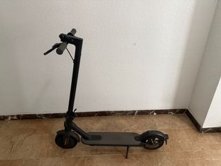 Patinete Eléctrico Xiaomi MI Essential