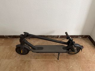 Patinete Eléctrico Xiaomi MI Essential