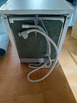 Lavavajillas Siemens IQ 300. sólo tiene dos años