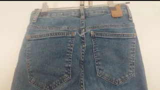 Pantalón vaquero Pull&Bear campana talla 32