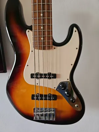 Bajo Fender Jazz Bass Sunburst