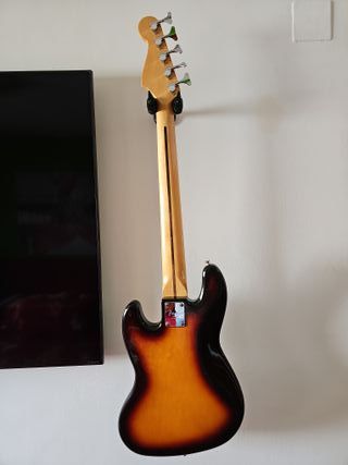 Bajo Fender Jazz Bass Sunburst