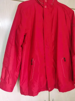 Chaquetón de hombre rojo 