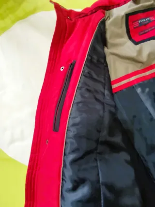 Chaquetón de hombre rojo 